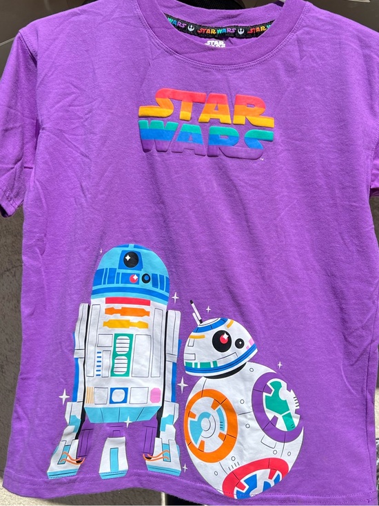Star Wars Other - EUC Star Wars Purple R2-D2 & BB-8 Graphic Pride Tee